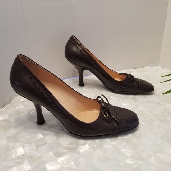 💯% Authentic Chanel Brown Cap Toe Heels Sz 39.5/9.5 - Picture 5 of 10